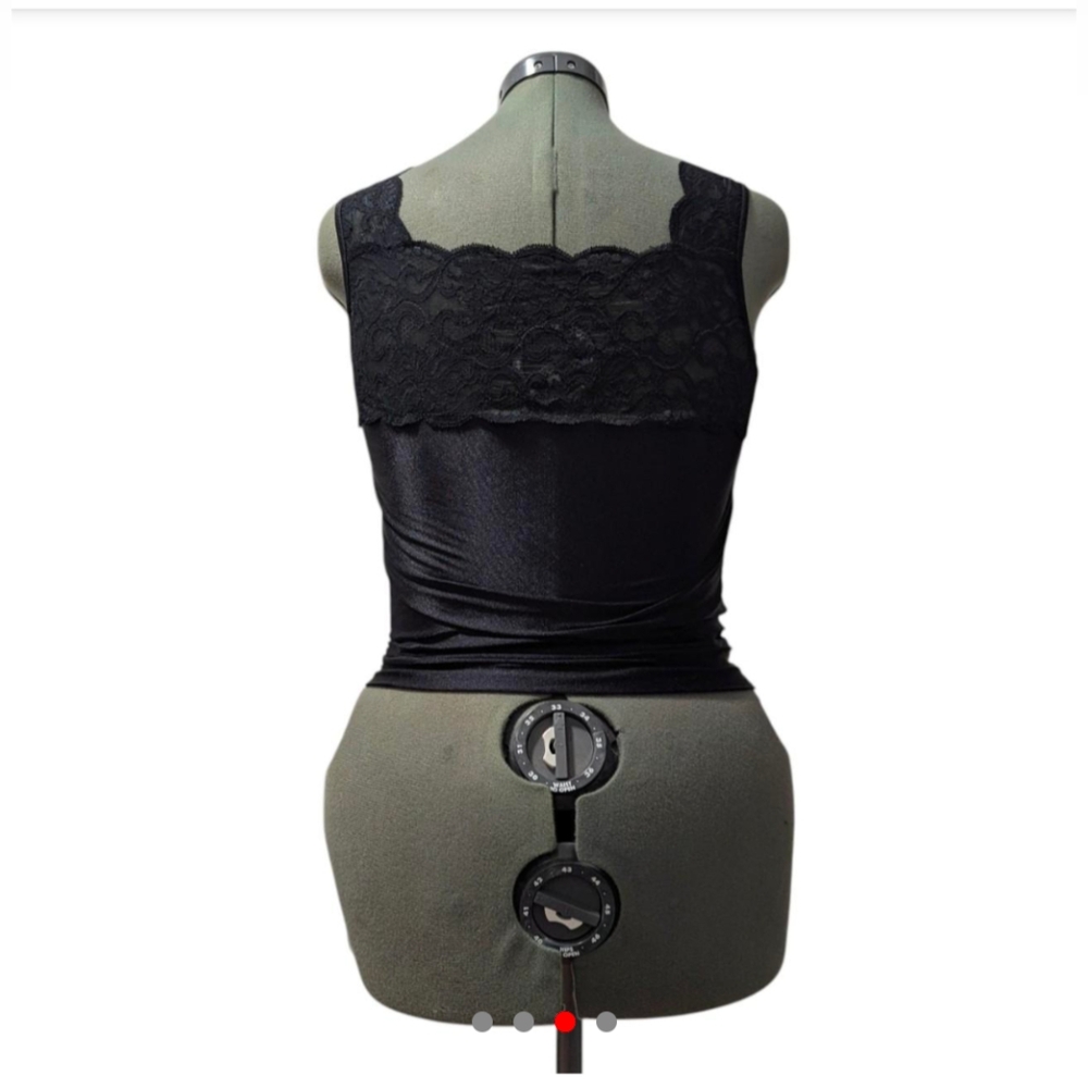 Black Lace Trim Tank Top - Picture 3 of 4